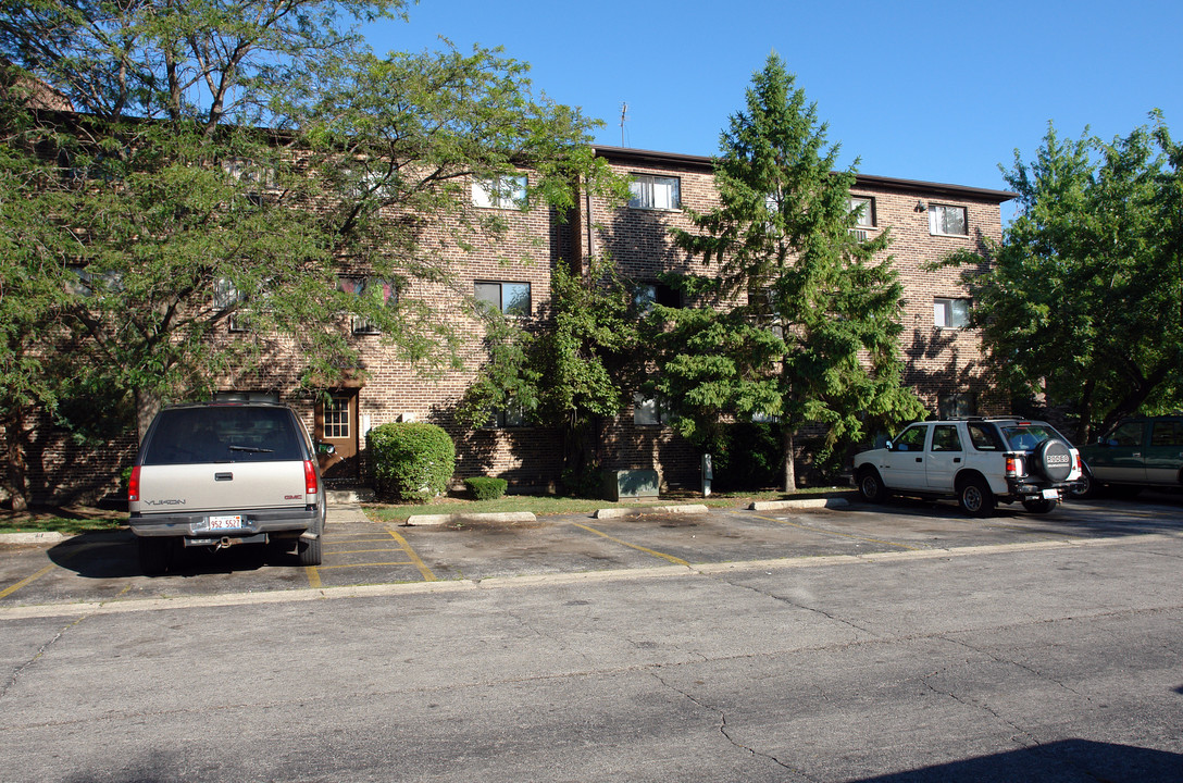 1518 Crimson Ln in Palatine, IL - Foto de edificio