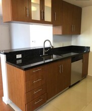 601 NE 23rd St, Unit 801 in Miami, FL - Foto de edificio - Building Photo