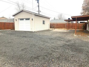 1008 Wright Ave in Richland, WA - Building Photo - Building Photo
