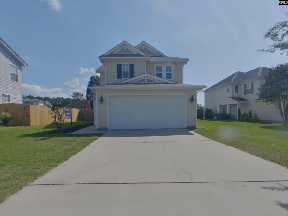 379 Charter Oak Ct in Lexington, SC - Building Photo