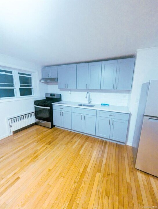 23841 116th Rd in Elmont, NY - Building Photo