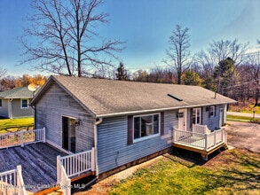 11321 NY-32 in Greenville, NY - Building Photo - Building Photo