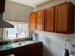 761 E New York St in Aurora, IL - Building Photo - Building Photo