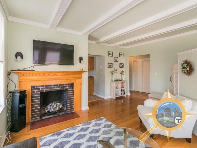 1480 Commonwealth Avenue, Unit 1 in Boston, MA - Building Photo - Building Photo