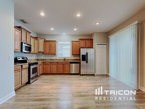13419 Graham Yarden Dr in Riverview, FL - Building Photo - Building Photo