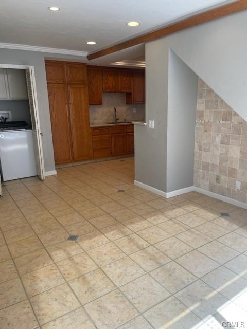 property at 43 Alcoba