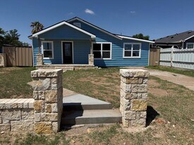715 N Kelly Ave in Odessa, TX - Building Photo