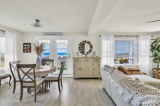 250 Ocean Ave in Sea Bright, NJ - Building Photo - Building Photo