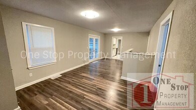 518 S Ash Ave in Independence, MO - Building Photo - Building Photo