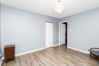 1126 Cyrville Rd in Ottawa, ON - Building Photo - Building Photo