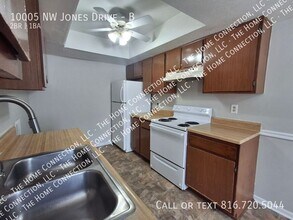 10005 NW Jones Dr in Kansas City, MO - Building Photo - Building Photo