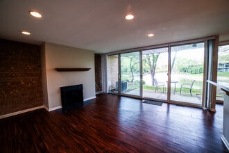 1505 Fairway Dr in Lisle, IL - Building Photo - Building Photo