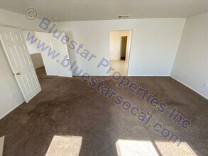 13337 Fern Holw Wy in Victorville, CA - Foto de edificio - Building Photo