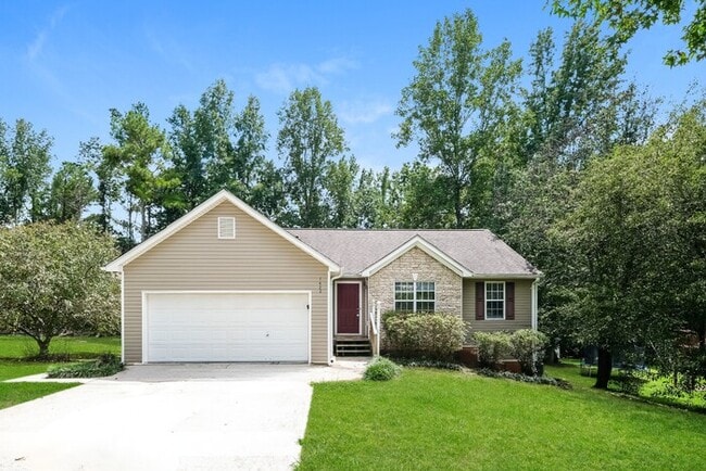 property at 1422 Elliotts Ln