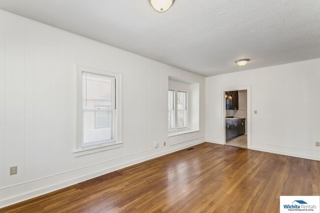 2315 W Maple St in Wichita, KS - Building Photo - Building Photo