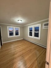 7 Cammerer Ave, Unit 2nd floor cammerer in East Rockaway, NY - Foto de edificio - Building Photo