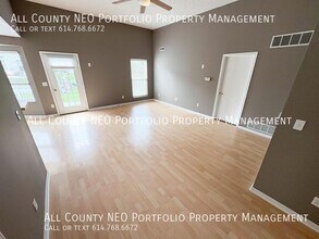 3141 Hines Rd in Columbus, OH - Building Photo - Building Photo