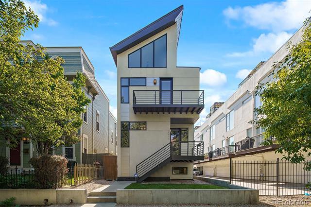 2414 Glenarm Pl in Denver, CO - Building Photo