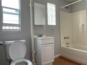 178 NE 46th St in Miami, FL - Building Photo - Building Photo