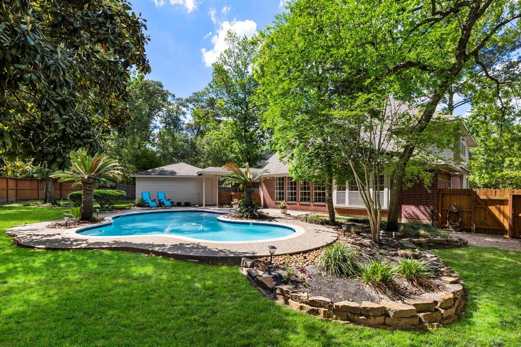 7 Tamarind Pl in Spring, TX - Foto de edificio