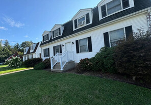 263 Middletown Ave, Unit 263 Middletown Avenue in Wethersfield, CT - Building Photo