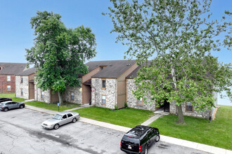 Lake Marina Apartments in Indianapolis, IN - Building Photo - Building Photo