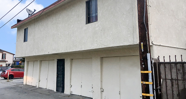 1131 Mahanna Ave in Long Beach, CA - Building Photo - Other