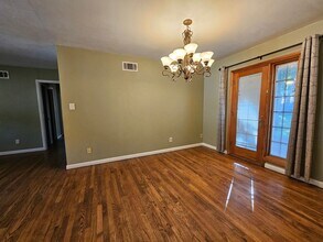 1226 W Brooks St in Norman, OK - Building Photo - Building Photo