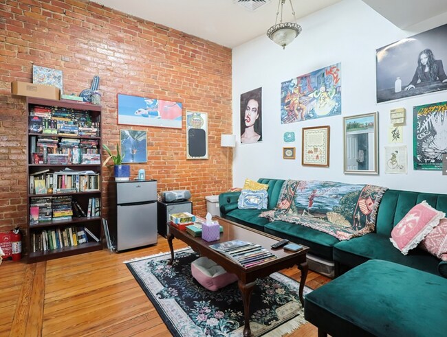 35 Adamson St, Unit 3 in Boston, MA - Building Photo - Building Photo