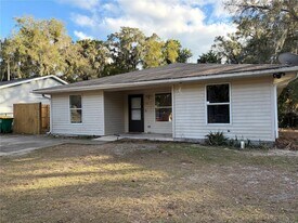 548 E Walts Ave in DeLand, FL - Building Photo