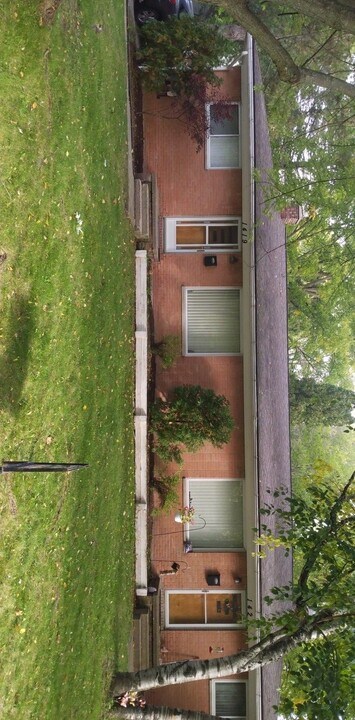 1421 Albert Ave in East Lansing, MI - Building Photo