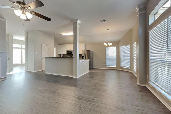 20118 Emily Anne Ct in Cypress, TX - Building Photo - Building Photo