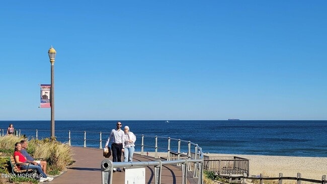 119 Avery Ave, Unit D10 in Long Branch, NJ - Building Photo - Building Photo