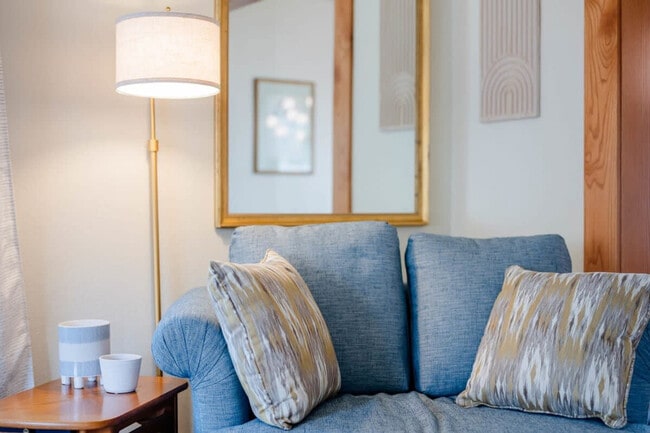 318 Saratoga Ave in Oshkosh, WI - Foto de edificio - Building Photo