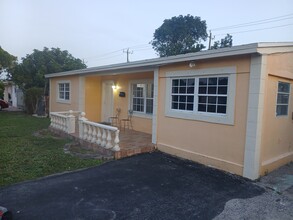 6700 SW 26th St in Miramar, FL - Building Photo - Building Photo