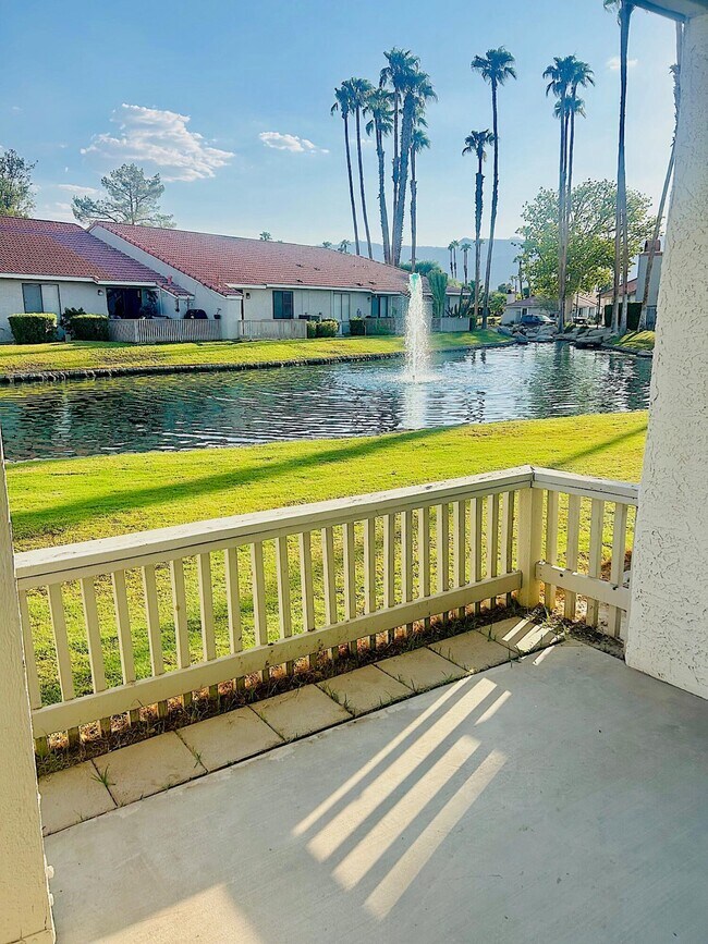 43376 Cook St in Palm Desert, CA - Foto de edificio - Building Photo