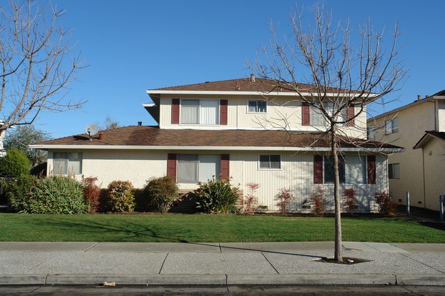 3729 Underwood Dr in San Jose, CA - Foto de edificio - Building Photo