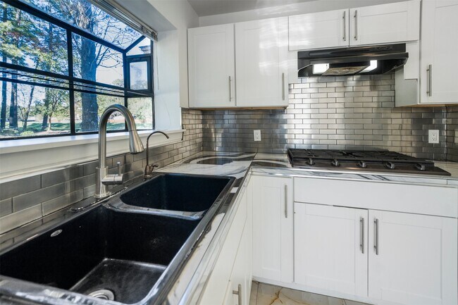 3203 Golden Willow Dr in Humble, TX - Building Photo - Building Photo