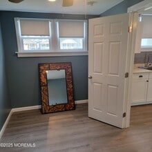 202 1/2 16th Ave in Belmar, NJ - Building Photo - Building Photo
