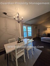 4512 Cedar Lk Rd S in St. Louis Park, MN - Building Photo - Building Photo