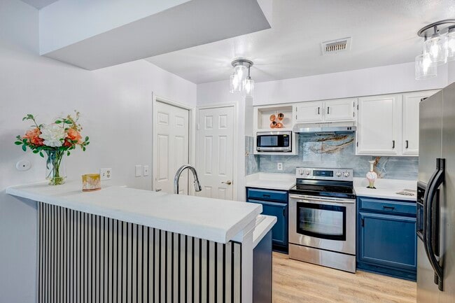 18506 Glen Briar Ln