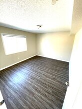 Laurel Villages in Des Moines, IA - Building Photo - Interior Photo