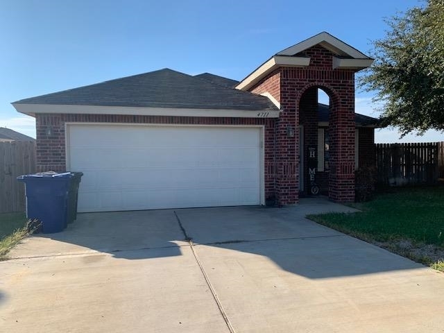 4711 Rocky Ledge Loop in Laredo, TX - Building Photo