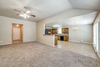 3915 Impatiens View in San Antonio, TX - Building Photo - Building Photo