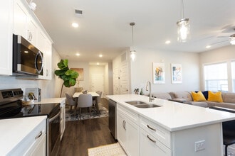 7501 Hwy 70 S in Nashville, TN - Building Photo - Building Photo