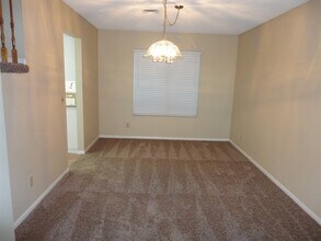 9000 Feather River Ct in Las Vegas, NV - Foto de edificio - Building Photo