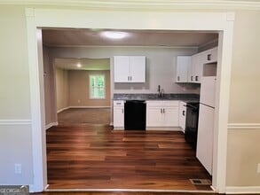 31 Swan Dr in Newnan, GA - Building Photo - Building Photo