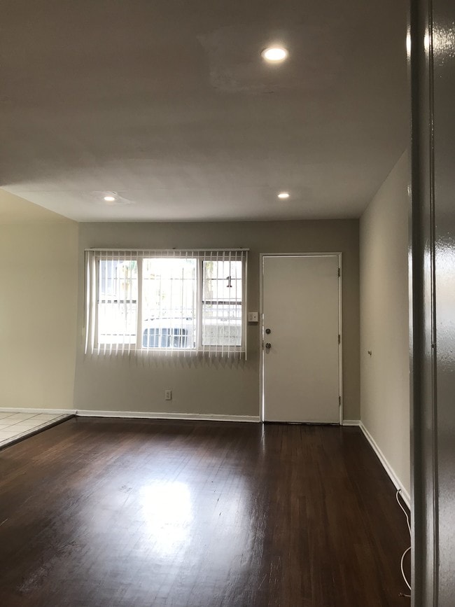 917 N Hudson Ave, Unit 1 in Los Angeles, CA - Building Photo - Building Photo