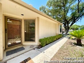2968 Wood Cir in San Antonio, TX - Building Photo - Building Photo