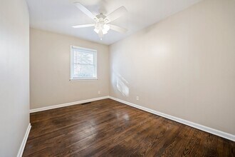 213 Barnes St in Carrboro, NC - Building Photo - Building Photo